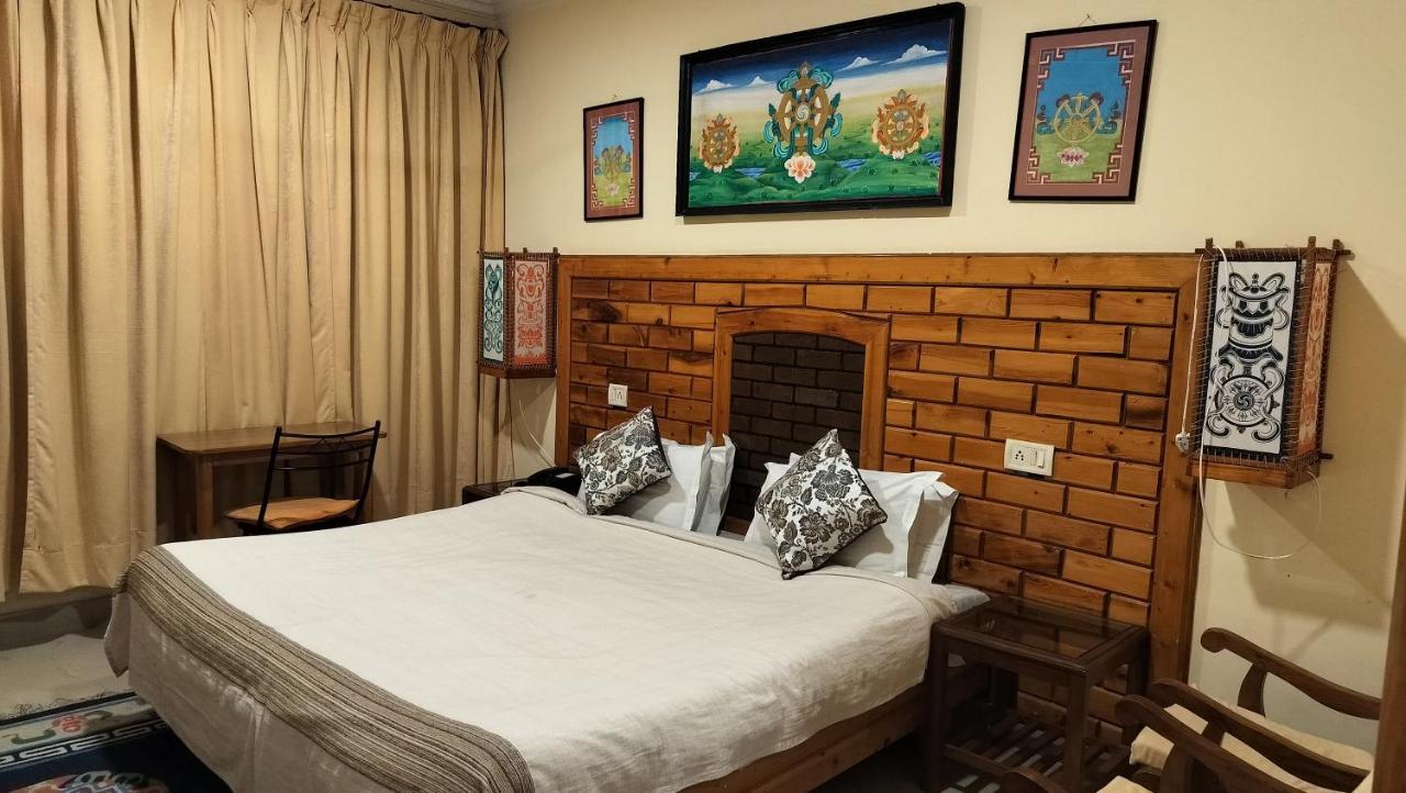 Auspiscious Him View Hotel McLeod Ganj Exterior photo